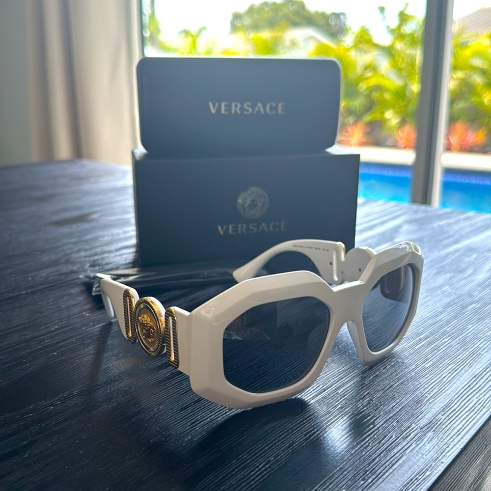 Versace MEDUSA BIGGIE SUNGLASSES